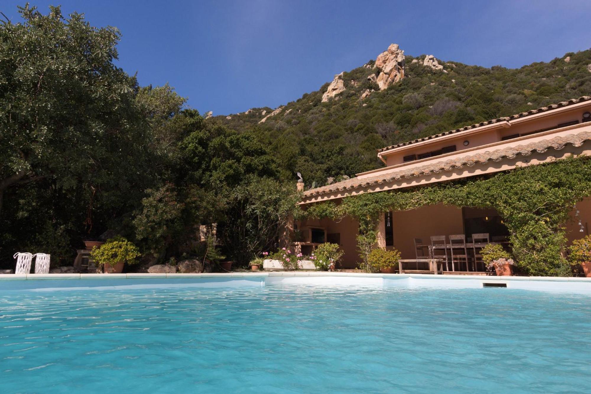 Villa Bellavista Con Piscina Privata, Vista Mare Vicino A 维拉西米乌斯 外观 照片